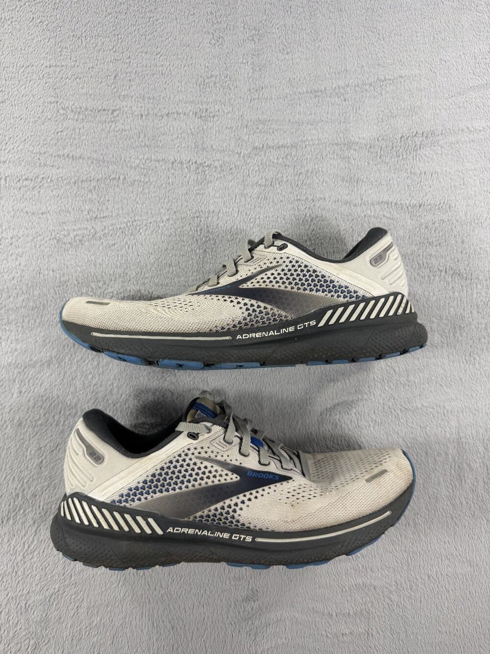 Brooks Adrenaline GTS 22 Men's Size 8.5 Running Shoes White Gray Blue Black